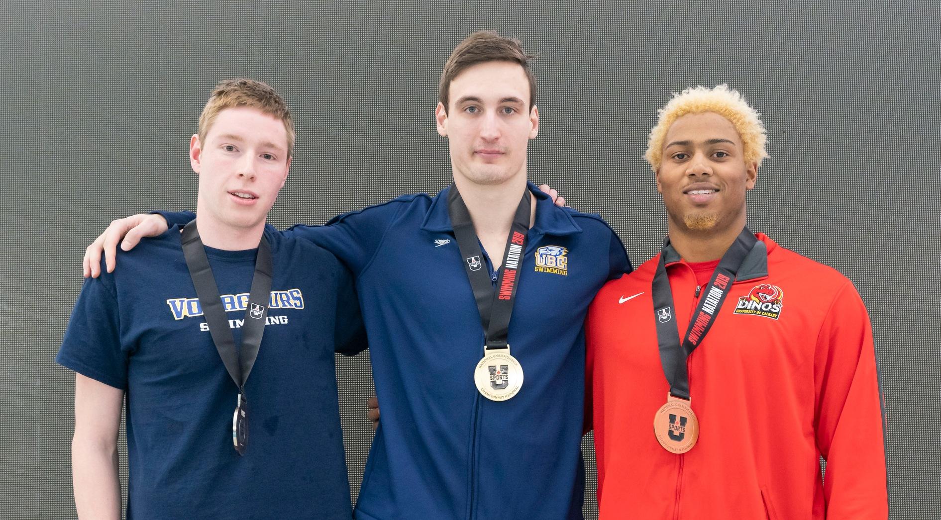 NAT | Schouten monte sur le podium et Konrad impressionne aux championnats de natation U SPORTS
